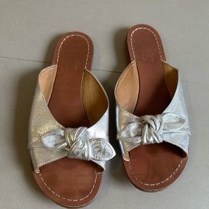 Seychelles Slip On Knot Sandal, Silver, Size 9